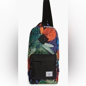 HERSCHEL SUPPLY CO.
Heritage Water-Resistant Sling Bag-Watercolor
Flower Black